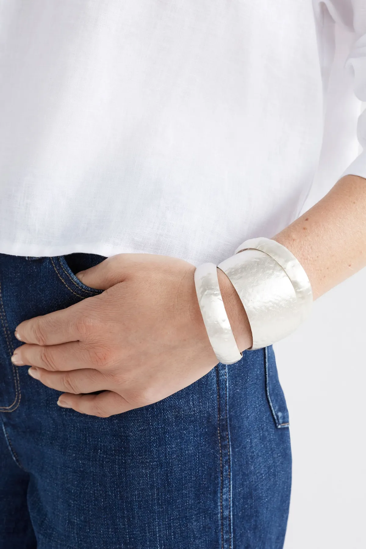 GILD THIN CUFF BANGLE